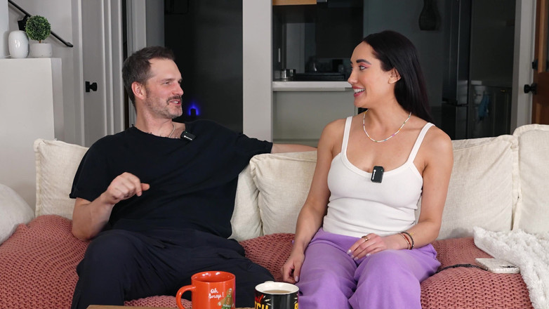 Tommy Wood XXX: Красива латина порнозірка Хлоя Амур тверкає на підкасти Tom Games