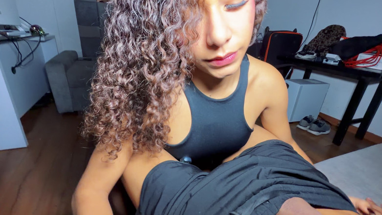 SpaceProductions: Mooie Colombiaanse studente heeft haar eerste pornocasting met een man...