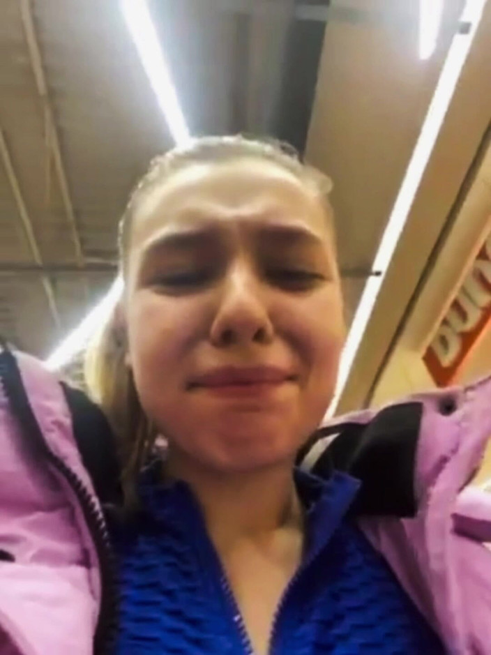 JuiceLussie: Memek cewek ini dientot habis-habisan - close up