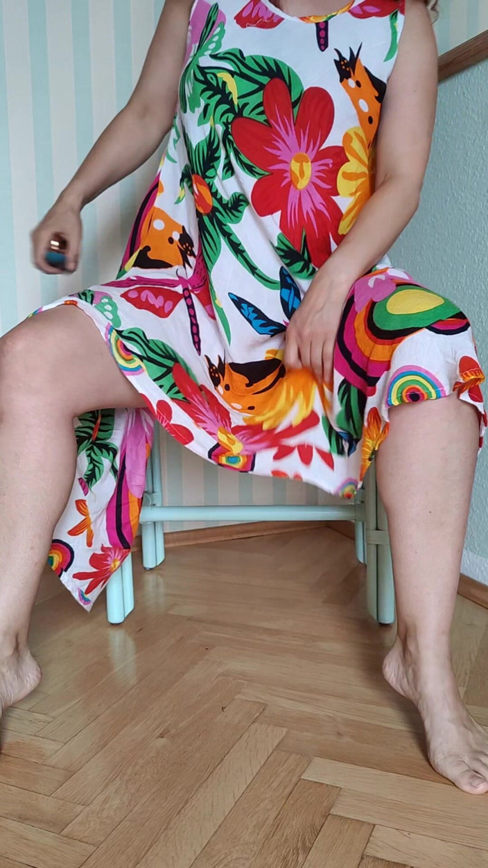 Aimee La Faye: Strip, Solo Sex, Dildo, Squirt - Hot, Wet and Loud