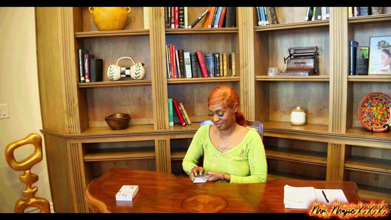 Mr_Majic: Nalliah Storm čte karty a dostane namalované půlky