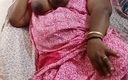 Nilima 22: Indische anale slaapkamer vingermassage