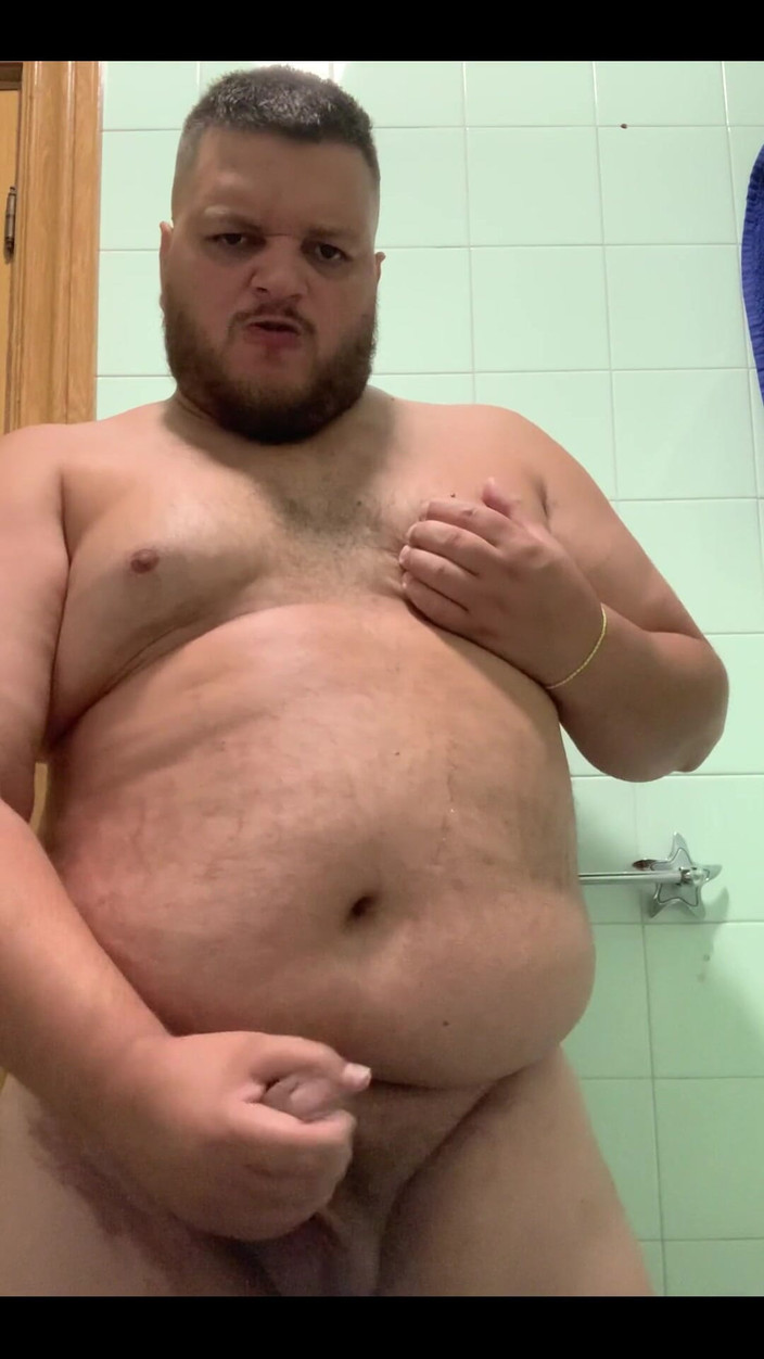 Ksanchez1203: 화장실에서 잠시 내 자지를 가지고 노는 중