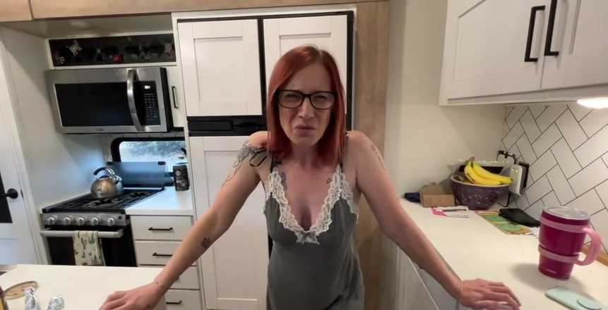 Jane Cane: 你的信箱里有新内容！和我好朋友的继母过夜