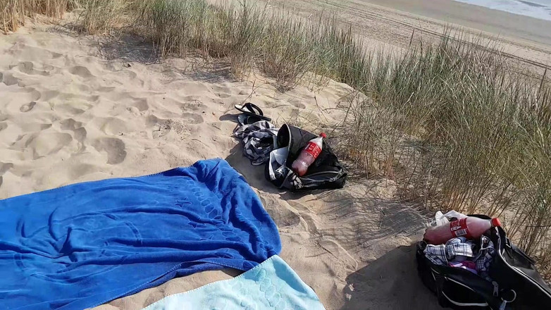 Double-Dutchies: Openbaar - zaterdag zuigen en slikken op het strand