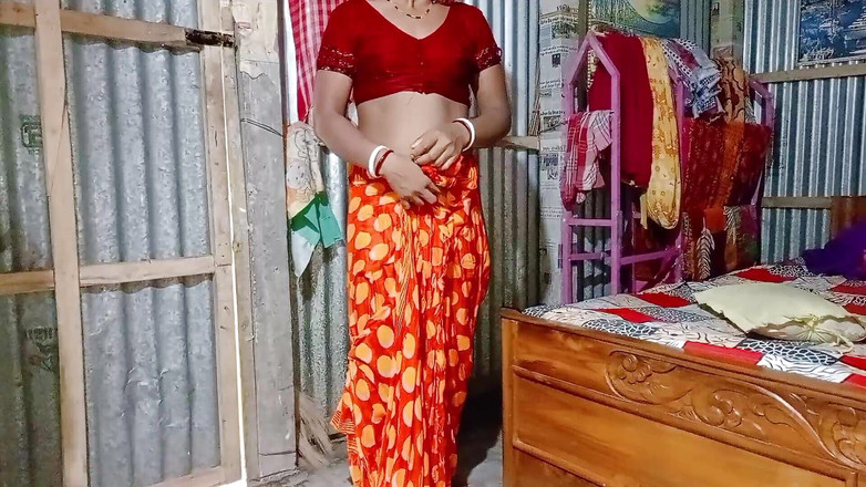 Dogrupali69: Bhabhi se vykoupala a šukala mě