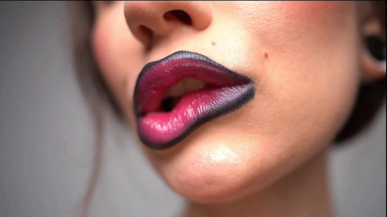 Rarible Diamond: Mesmerizing Erotic Lips