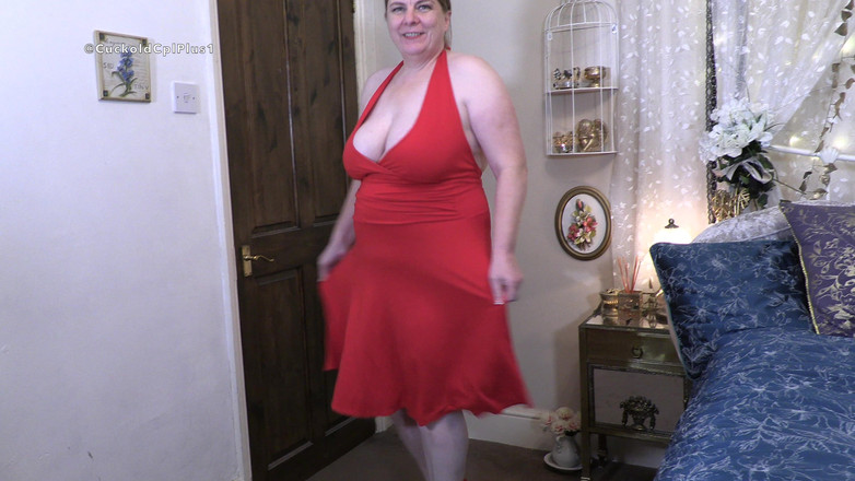 HotwifeRachel: 炫耀我的大奶子