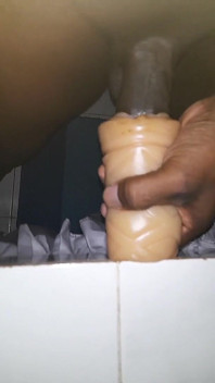 Masturbándose S8 E10