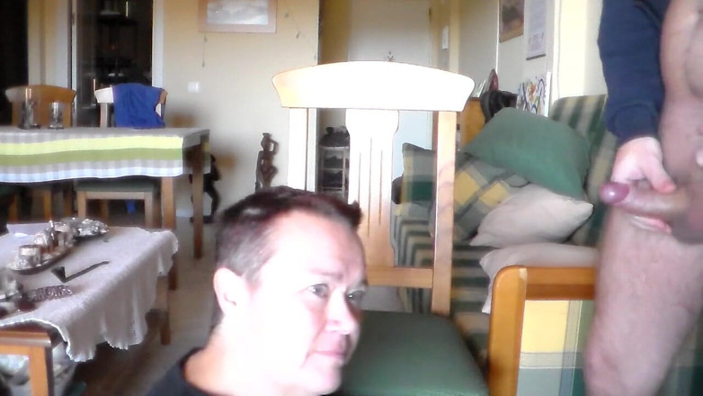 Sex hub couple: John is giving Jen a big cum facial