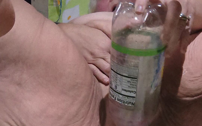 HerculesnVENUS: Damn She's Fucking a Bottle