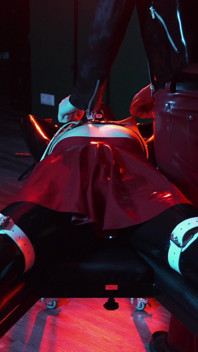 Heavy rubber masked latexgirl stretched and tickled