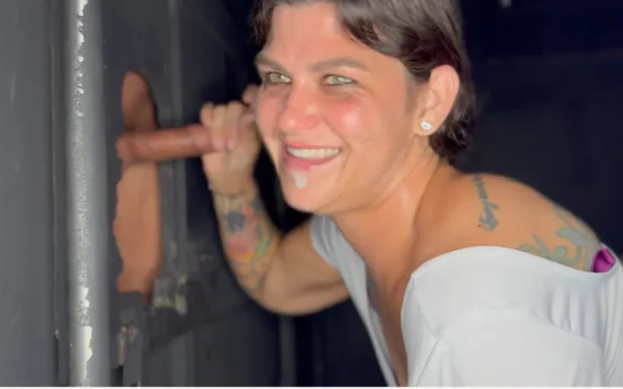 PsiloSiren: First Time to the Glory Hole