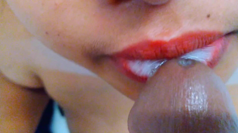 Aria Mia: Asmr 你见过的人生中最好的口交，大量射精在嘴里