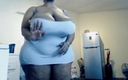 Big beautiful BBC sluts: घर में अकेले निचोड़ते हुए मेरे विशाल स्तनों का दूध निकालना
