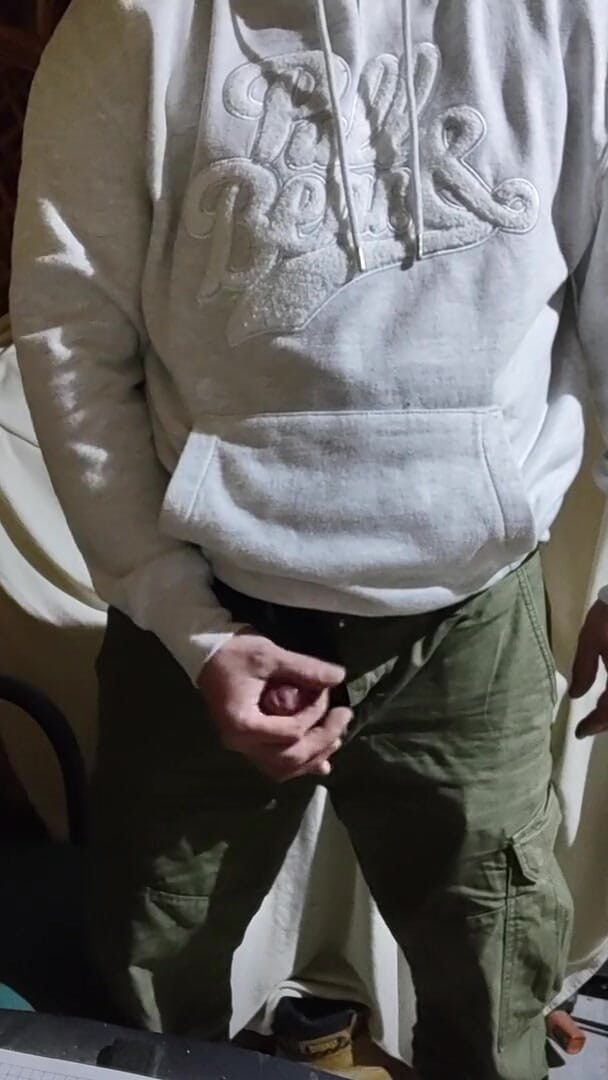 Incredible Dick: Jerking in the workshop until cum