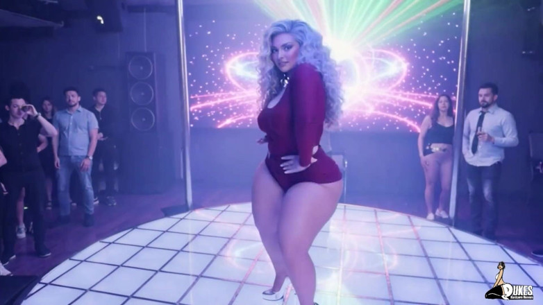 Dukes Hardcore Honeys: Dukez Sexy Kompilace Velkého Ass Tance 1
