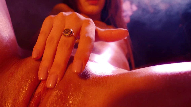 Pink Lights Entertainment: Baby Pearl awak - benarkan bermain pepek basah keras