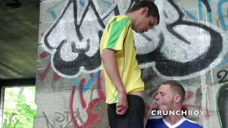 EXHIB BOYS: Two sexy young footballers fuck during the entertainement