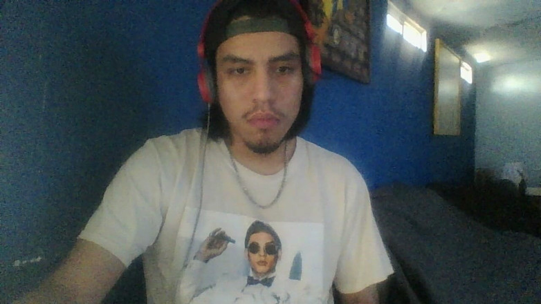 AlexAlejandro13: 早晨抛奶早安