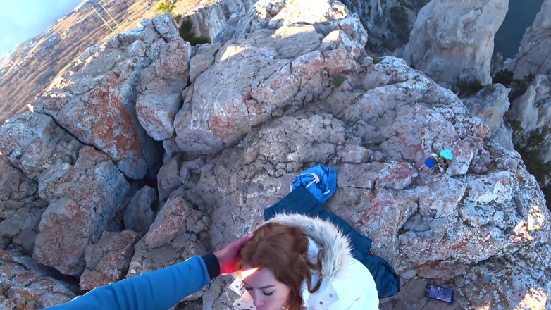 Mia Bandini: Risky fuck on a cliff