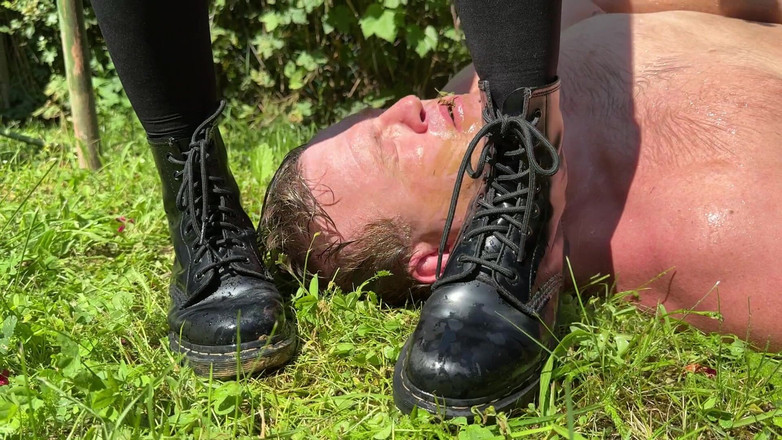 Nikky Thorne: Người chồng hư hỏng bị vợ tình nhân làm nhục