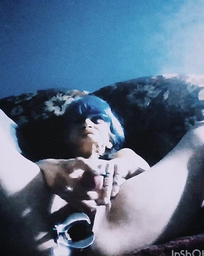Hmblesexslaves: Spreader and Squirt