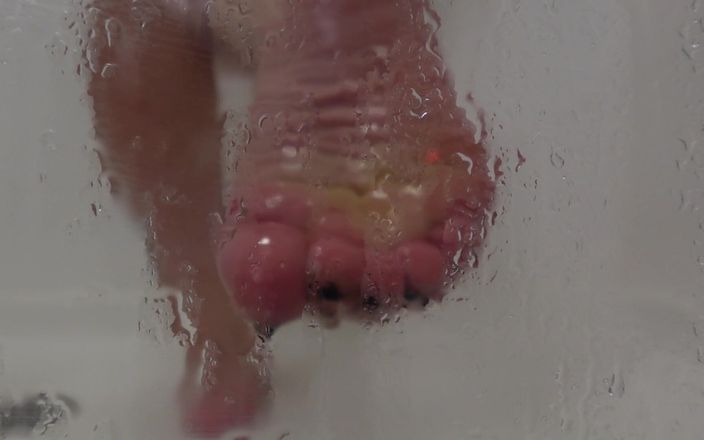 Raven Willow: Ich habe dich beim beobachten meiner füße in der dusche...