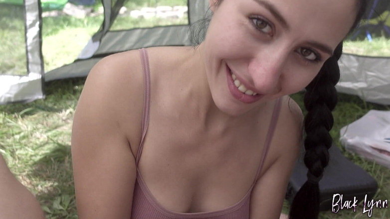 YSP Studio: Ризикований мінет у кемпінгу, поки ніхто не бачить