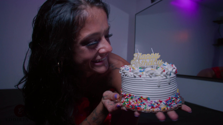 Eddie Jaye: Ryan Reids जन्मदिन की लूट