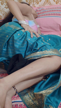Hintli ateşli güzel yenge saree romantizmi ve sikişiyor