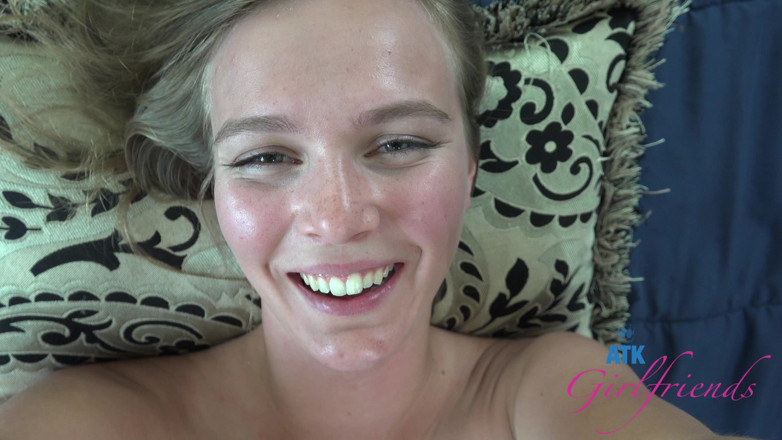 ATK Fans (Girlfriends): Tu reviens et Stella est excitée