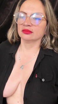 Mature Colombian Loves to Get Fucked in the Ass and Vagina at the Same Time