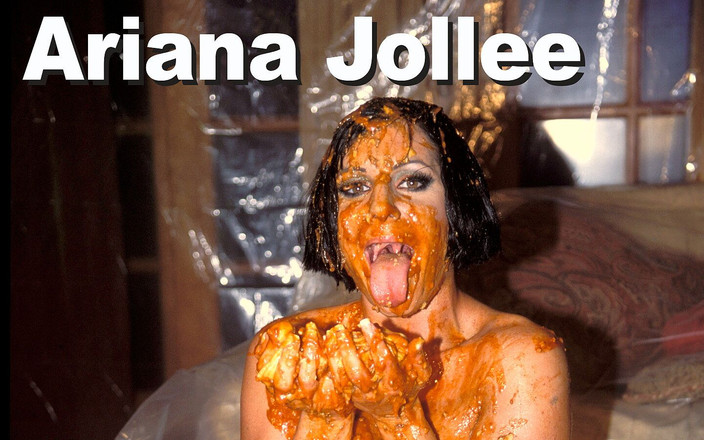 Edge Interactive Publishing: Ariana Jollee Splosh roztáhá růžovou