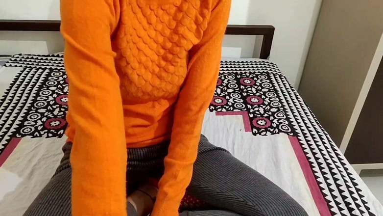 Saarabhabhi6: Xmas'ta üvey baba üvey kızını sikiyor Hintçe ses