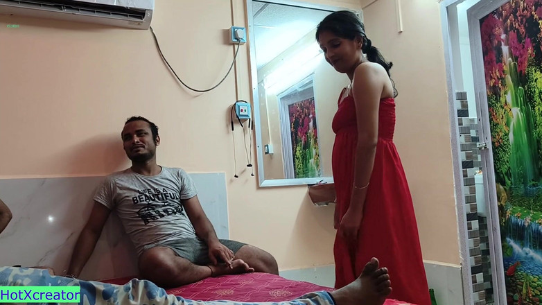 Hot creator: 三个朋友操一个漂亮的女孩！谁会先操！