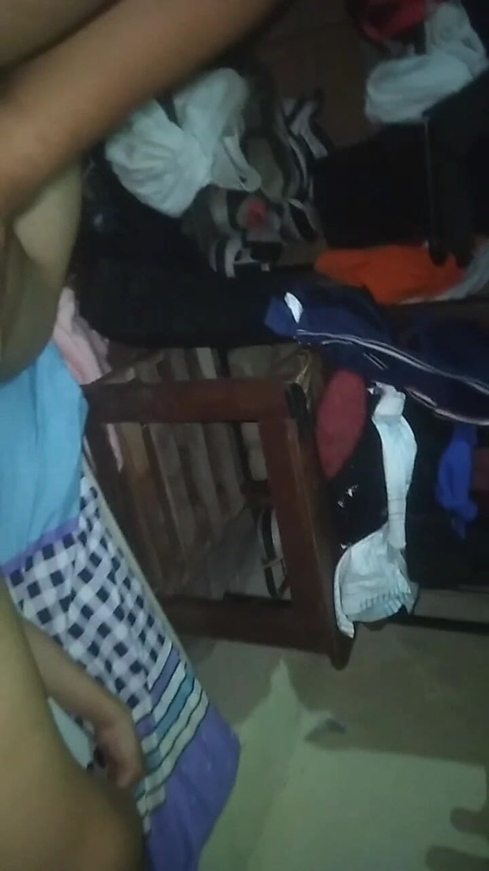 Eatrella j: Šukání s mým nevlastním bratrochem, stick ass selfie