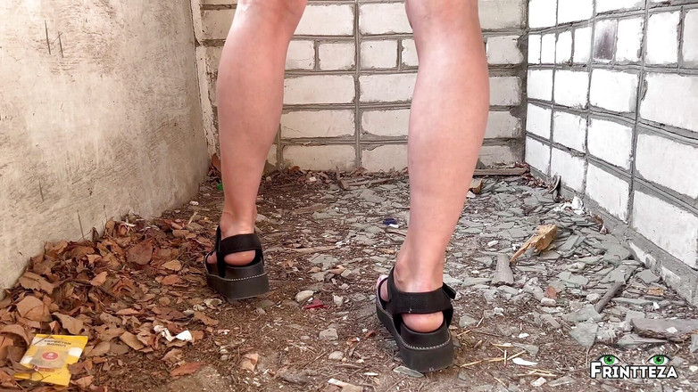 Frintteza: Rychlé kouření na focení se spermatem v ústech