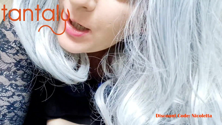 Nicoletta Embassi: Nicoletta đụ sarina búp bê tantaly và đạt cực khoái rất ướt át