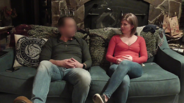 Housewife Ginger: Fantaseren over het tegelijkertijd zuigen van twee pikken