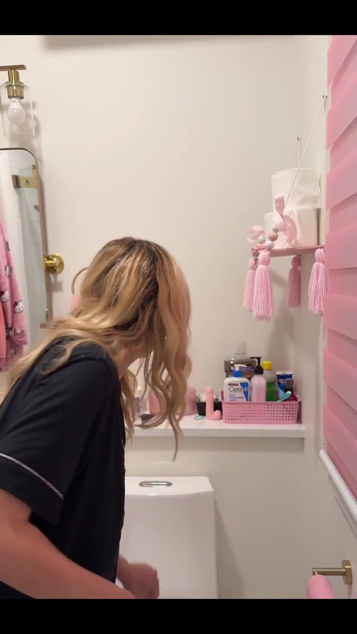 Tiffstreatsxoxo: Peeing at Princess Honeys House After a Fun Day