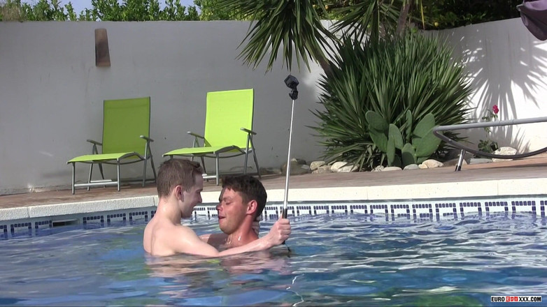 Euro boy xxx: Cowok pecinta matahari habis-habisan sampai dicrot di dalam