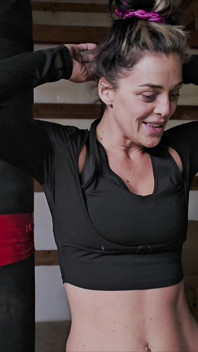 Andi Unleashed: Heavy Bag Therapy Episode