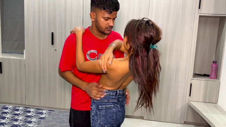 Desi Maal studios: Boyfriend Was Getting a Massage Boyfriend's Mood Became and Had...