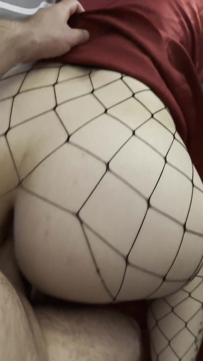 Christy X Taylor: Brezilyalı büyük götlü üvey anne sert sikiliyor