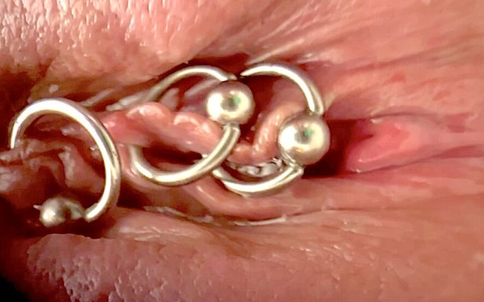 Aqua Pola: Extreme Close up When I Rubbing My Pierced Clit