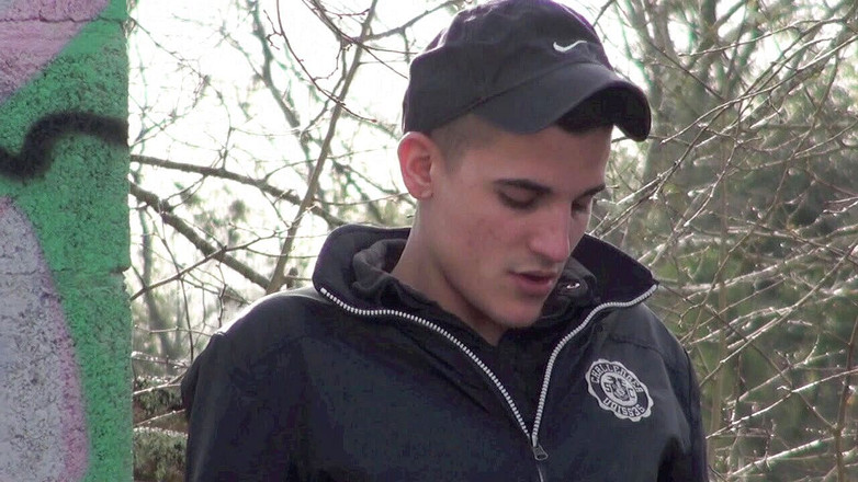 Discret Cruising sex: Miek dikongkek di luar dalam pelayar oleh si Arab muda...