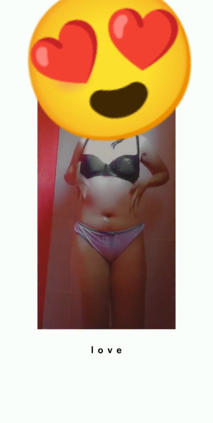 Eatrella j: Mladá dáma tančí sexy část 2