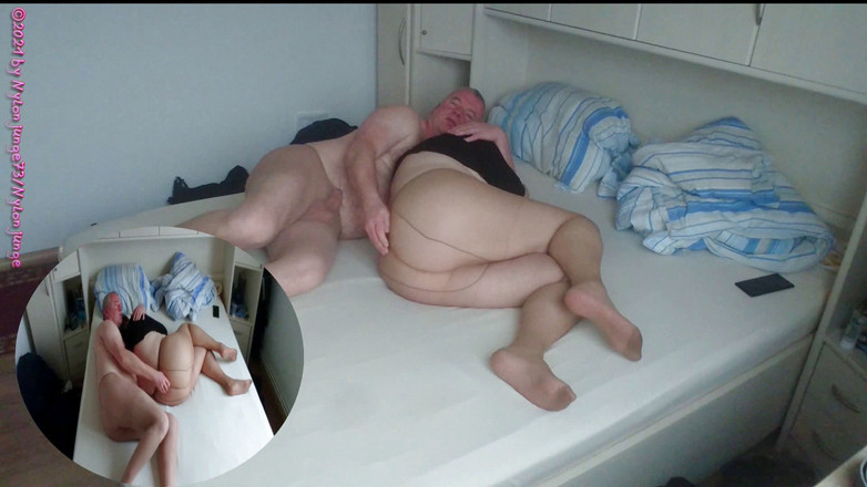 NylonjungeCarmen: Hete milfafspraak in panty 5 ** ontspanning **