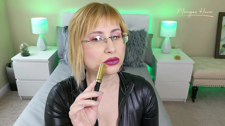 Morrigan Havoc: Dává si černou rtěnku